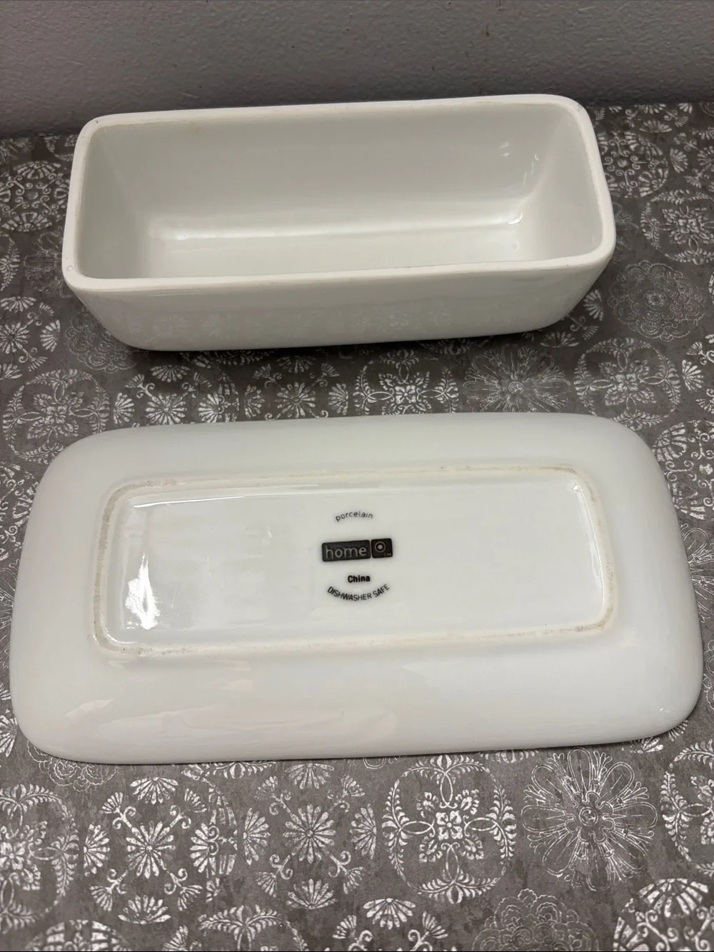 White Ceramic Butter Dish - Classic Covered Butter Keeper